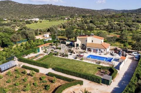 Encantadora moradia V3 entre Boliqueime e Paderne