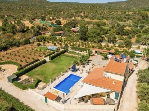 Encantadora moradia V3 entre Boliqueime e Paderne