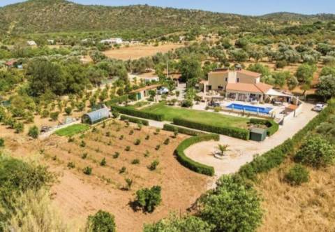 Encantadora moradia V3 entre Boliqueime e Paderne