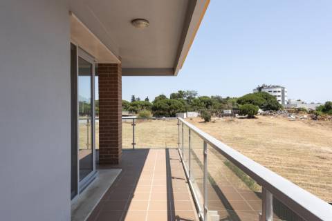 Apartamento T3 Mobilado com Vista Mar - Quarteira