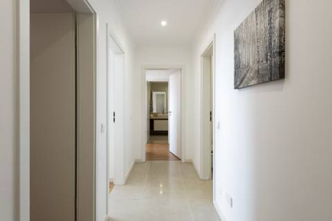 Apartamento T3 Mobilado com Vista Mar - Quarteira