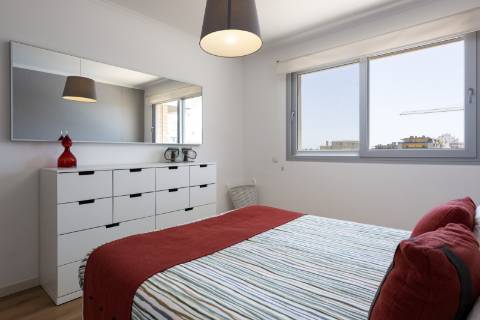 Apartamento T3 Mobilado com Vista Mar - Quarteira