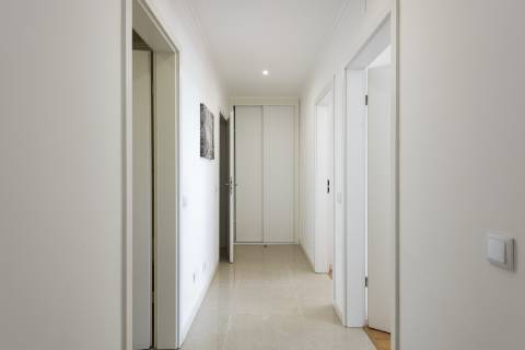 Apartamento T3 Mobilado com Vista Mar - Quarteira