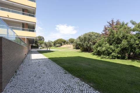 Apartamento T3 Mobilado com Vista Mar - Quarteira