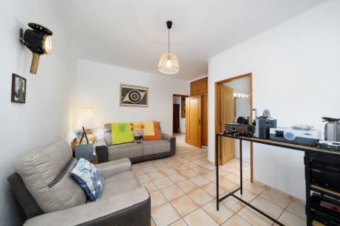 Magnífica casa térrea num ambiente verdejante em Bensafrim