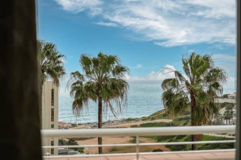 Apartamento de um quarto renovado com vistas soberbas sobre o mar em Lagos