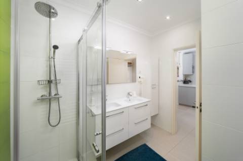 Apartamento de um quarto renovado com vistas soberbas sobre o mar em Lagos