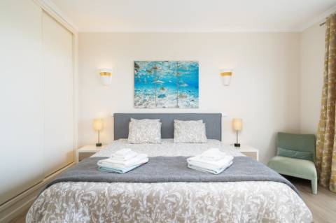 Apartamento de um quarto renovado com vistas soberbas sobre o mar em Lagos