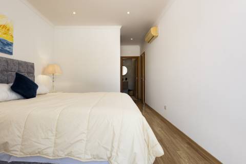 Moradia T4 com piscina - Boliqueime