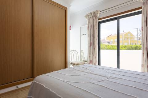 Moradia T4 com piscina - Boliqueime