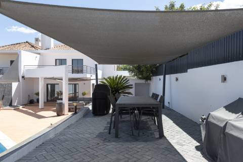 Moradia T4 com piscina - Boliqueime