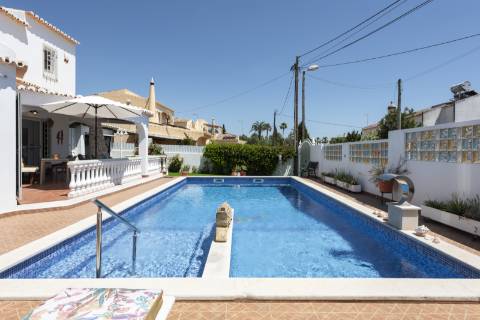 Moradia com vista mar na prestigiada zona das Sesmarias, Carvoeiro