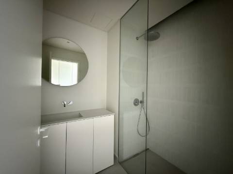 Excelente Apartamento T1 para Arrendamento com Vista Mar em Quarteira