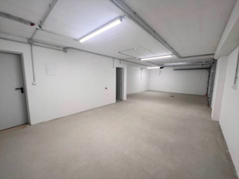 Moradia V2 novos localizada num condominio fechado- Alcantarilha