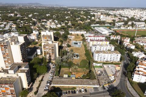 Excelente oportunidade - Terreno comercial, em Vilamoura