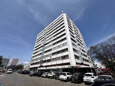 Apartamento T5+1 com Vista Mar e Ria Formosa - Centro de Faro