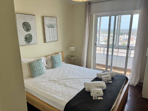 Apartamento T5+1 com Vista Mar e Ria Formosa - Centro de Faro
