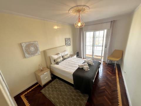 Apartamento T5+1 com Vista Mar e Ria Formosa - Centro de Faro