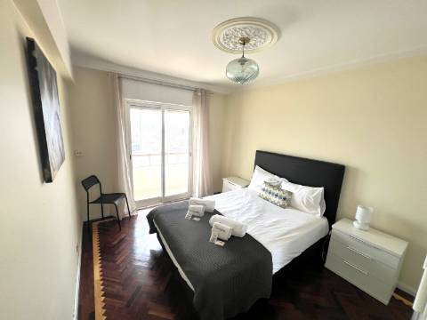 Apartamento T5+1 com Vista Mar e Ria Formosa - Centro de Faro