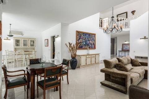 Moradia V5+2, com vista golfe - Vilamoura