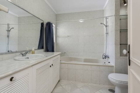 Moradia V5+2, com vista golfe - Vilamoura