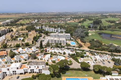 Esplêndida moradia geminada V4 - Vilamoura