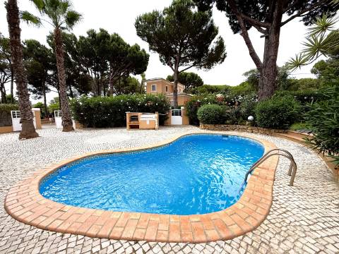 Moradia V4 - Almancil, arrendamento anual