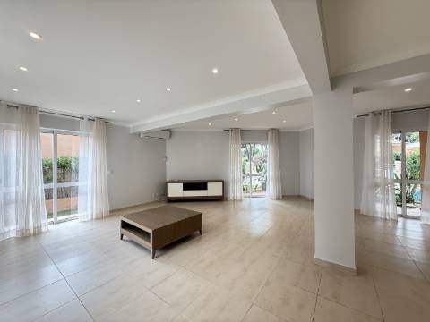 Moradia V4 - Almancil, arrendamento anual