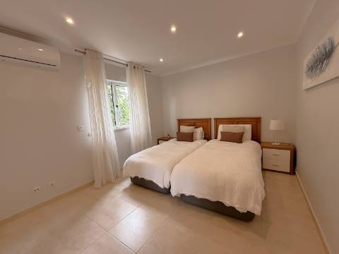 Moradia V4 - Almancil, arrendamento anual