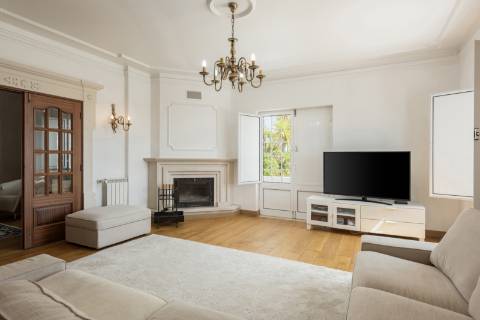 Moradia V5 - Vista Mar com Piscina e 12.710m² de Privacidade em Loulé