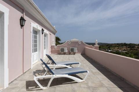 Moradia V5 - Vista Mar com Piscina e 12.710m² de Privacidade em Loulé