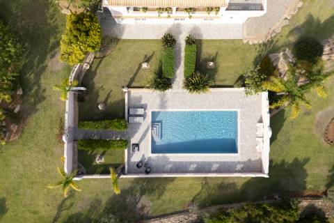 Moradia V5 - Vista Mar com Piscina e 12.710m² de Privacidade em Loulé