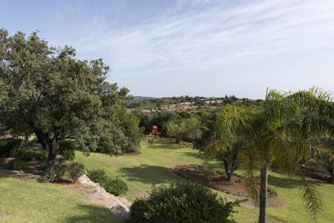 Moradia V5 - Vista Mar com Piscina e 12.710m² de Privacidade em Loulé