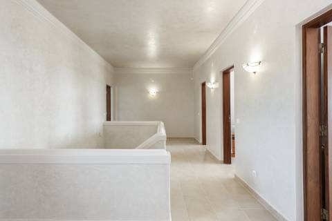 Moradia V5 - Vista Mar com Piscina e 12.710m² de Privacidade em Loulé
