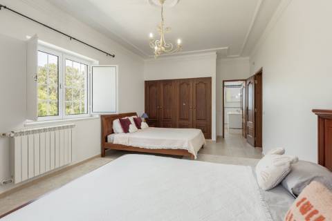 Moradia V5 - Vista Mar com Piscina e 12.710m² de Privacidade em Loulé