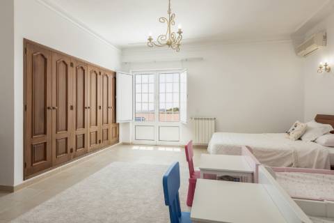 Moradia V5 - Vista Mar com Piscina e 12.710m² de Privacidade em Loulé