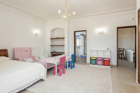 Moradia V5 - Vista Mar com Piscina e 12.710m² de Privacidade em Loulé