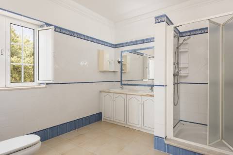 Moradia V5 - Vista Mar com Piscina e 12.710m² de Privacidade em Loulé