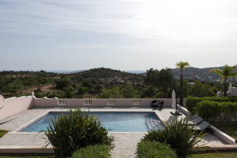 Moradia V5 - Vista Mar com Piscina e 12.710m² de Privacidade em Loulé