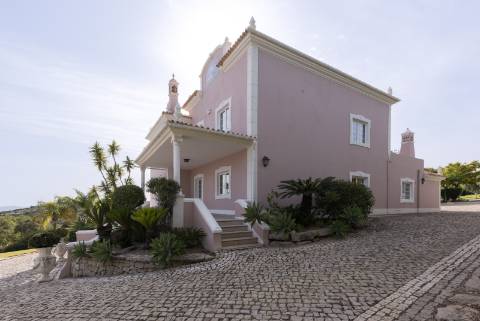 Moradia V5 - Vista Mar com Piscina e 12.710m² de Privacidade em Loulé