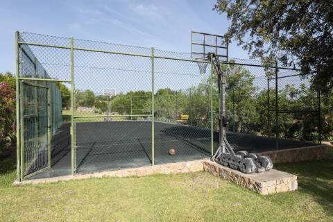 Moradia V5 - Vista Mar com Piscina e 12.710m² de Privacidade em Loulé