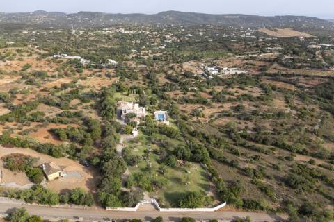 Moradia V5 - Vista Mar com Piscina e 12.710m² de Privacidade em Loulé