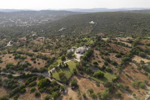 Moradia V5 - Vista Mar com Piscina e 12.710m² de Privacidade em Loulé