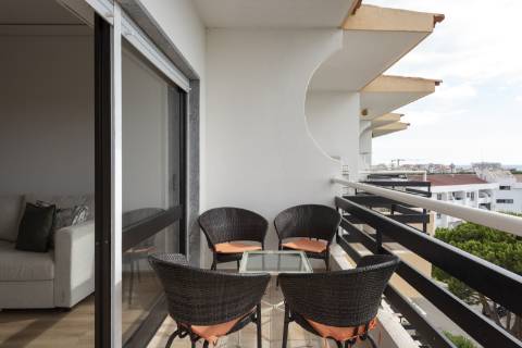 Apartamento T2 renovado Top Floor Vista Mar, Vilamoura