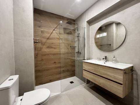 Apartamento T2 renovado Top Floor Vista Mar, Vilamoura