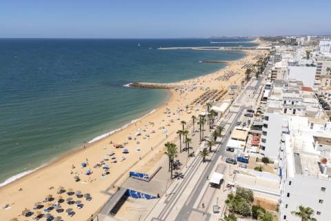 Apartamento T3 - Frente mar, Quarteira