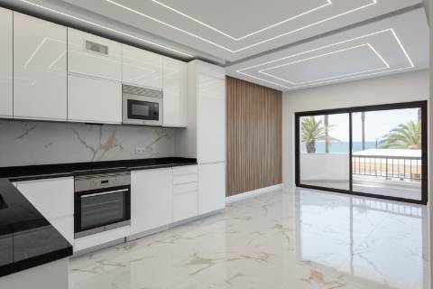 Apartamento T3 - Frente mar, Quarteira