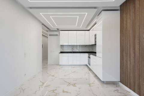 Apartamento T3 - Frente mar, Quarteira