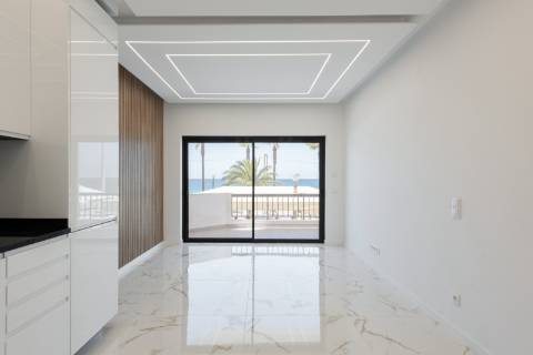 Apartamento T3 - Frente mar, Quarteira