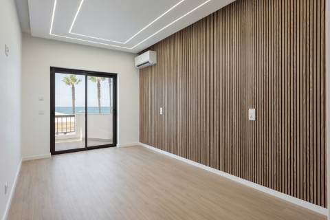 Apartamento T3 - Frente mar, Quarteira
